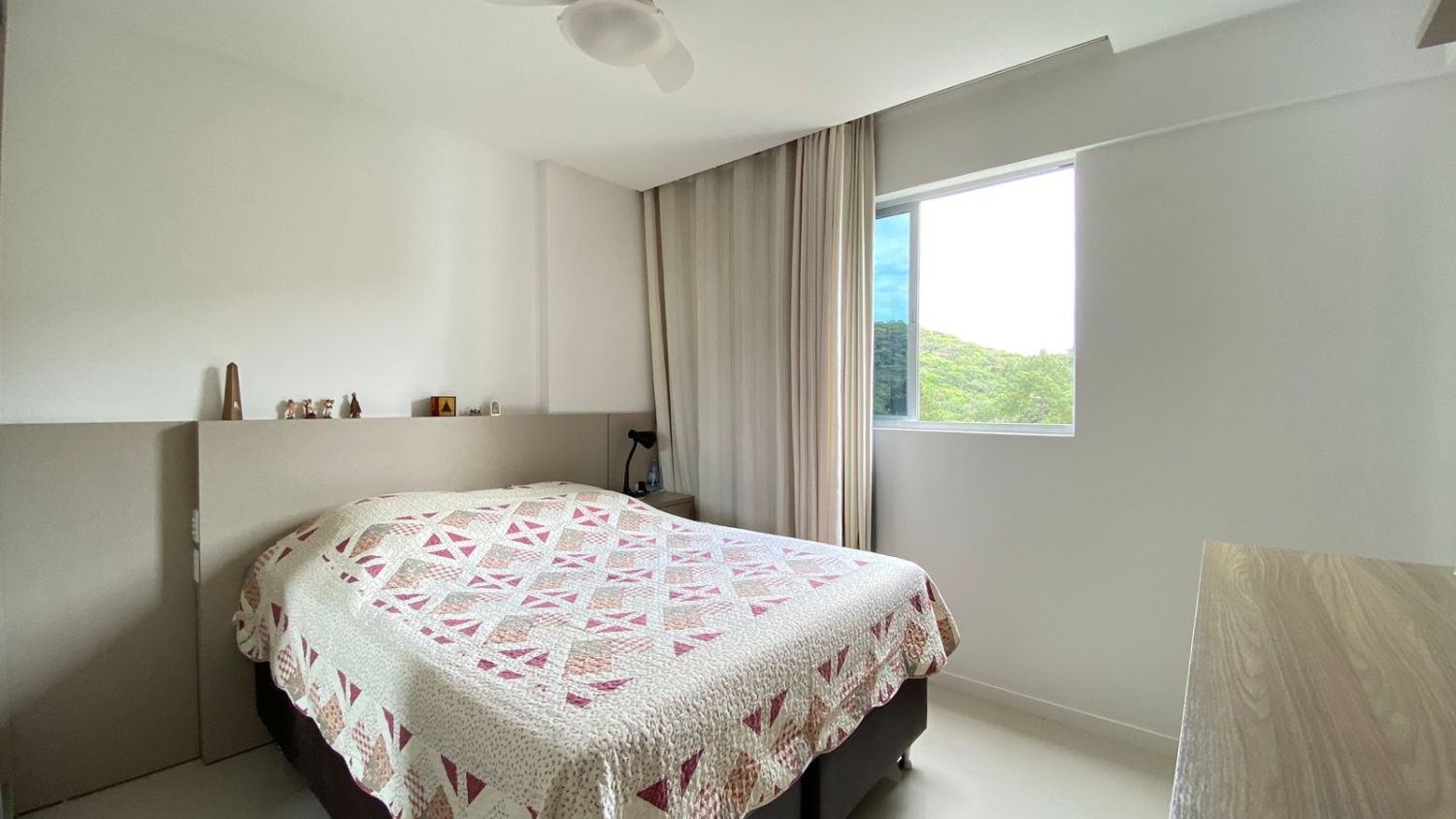 Apartamento Ed. Farol Ponta do Mel em Balneário Camboriú - foto 10