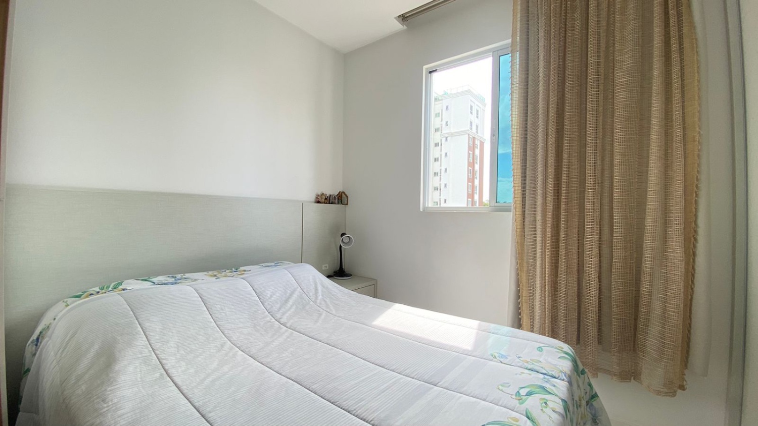 Apartamento Ed. Farol Ponta do Mel em Balneário Camboriú - foto 12