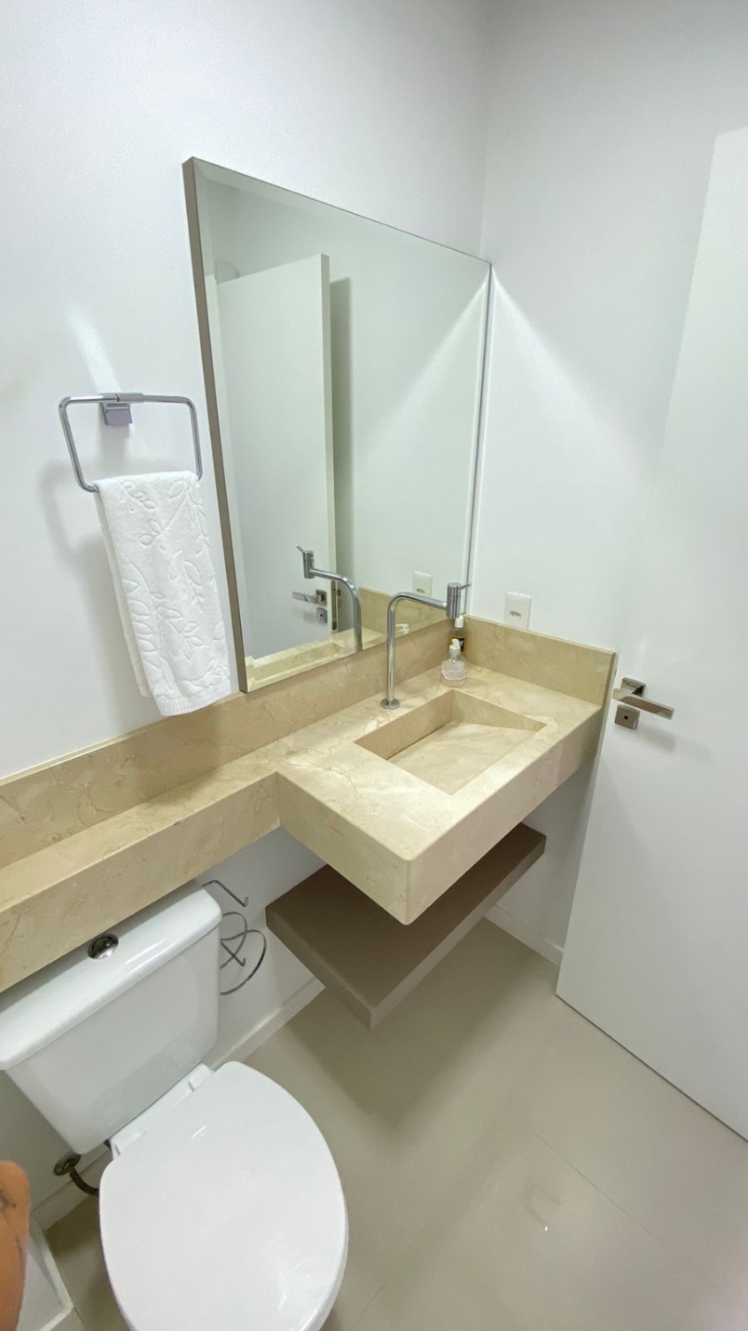 Apartamento Ed. Farol Ponta do Mel em Balneário Camboriú - foto 14