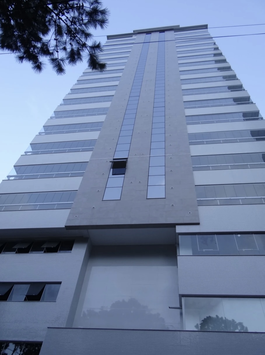 Apartamento Ed. Farol Ponta do Mel em Balneário Camboriú - foto 16