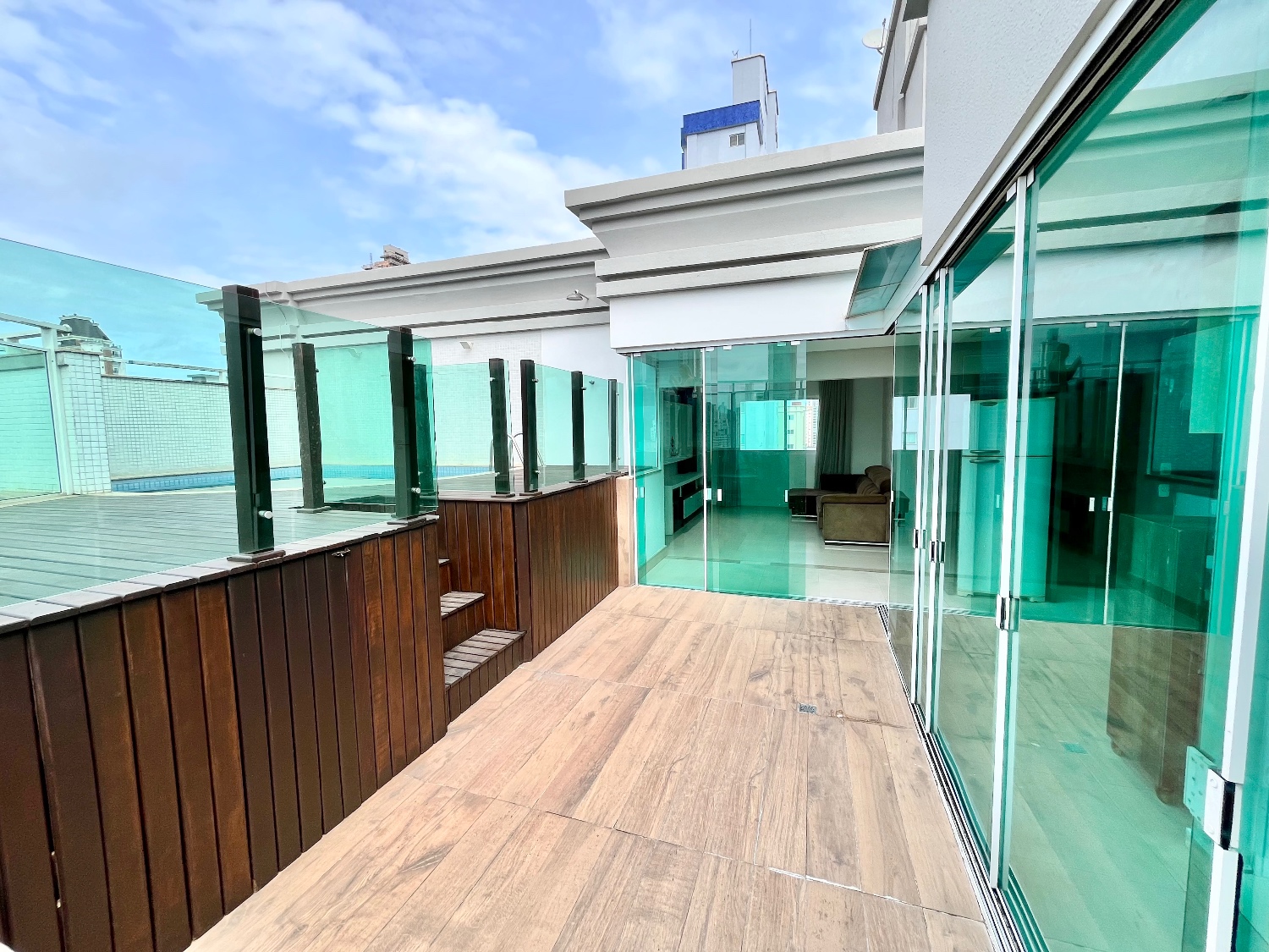 Cobertura duplex no Ed. Solar do Tamarindo em Balneário Camboriú - foto 4