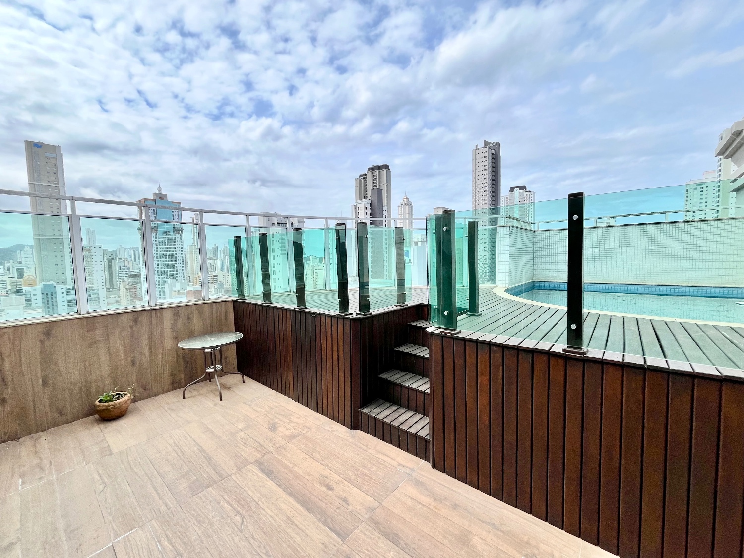 Cobertura duplex no Ed. Solar do Tamarindo em Balneário Camboriú - foto 5