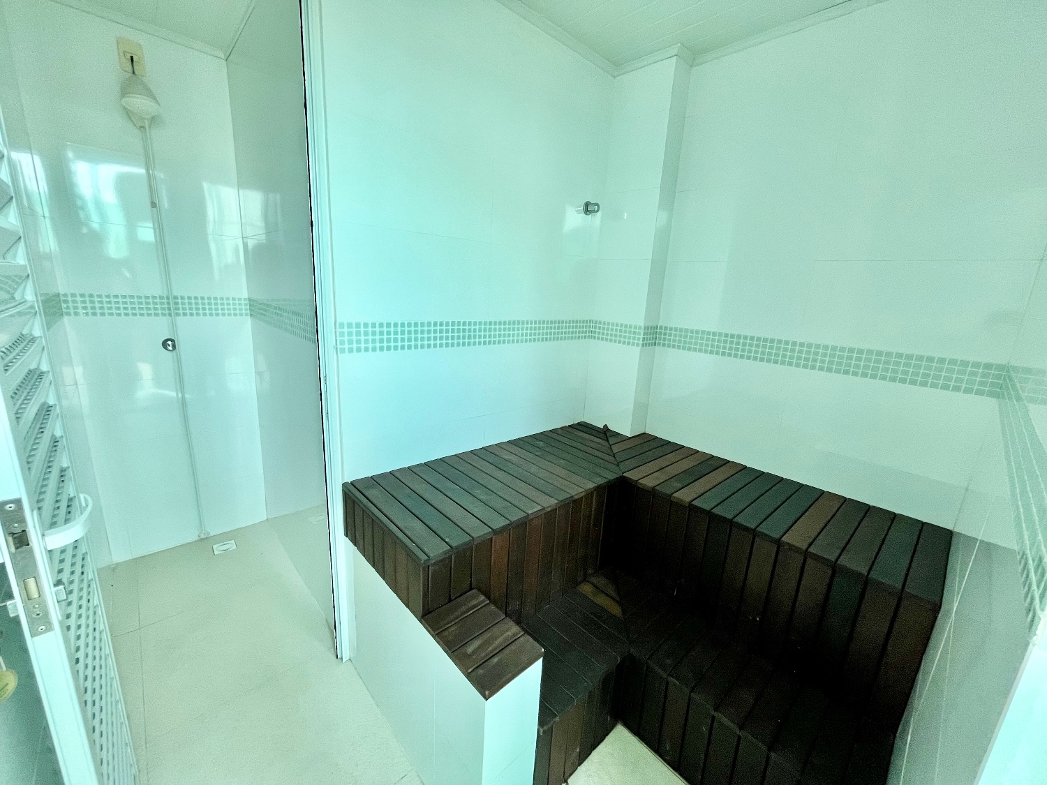 Cobertura duplex no Ed. Solar do Tamarindo em Balneário Camboriú - foto 7