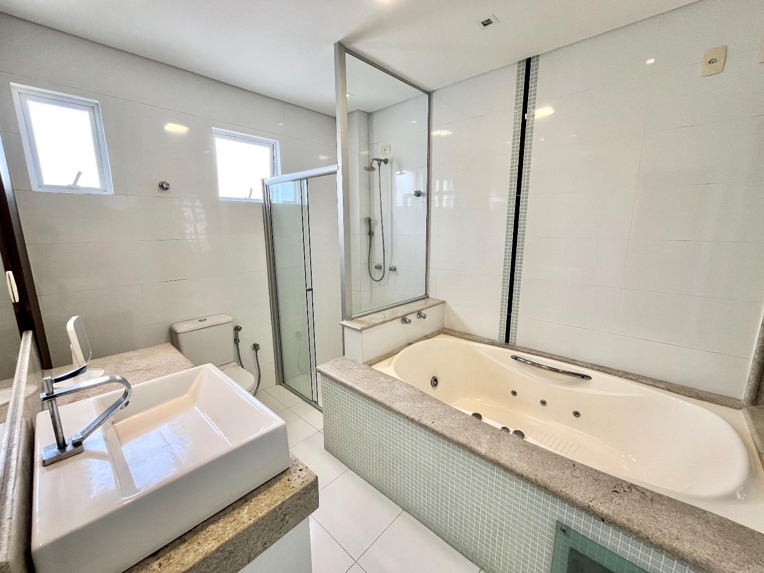 Cobertura duplex no Ed. Solar do Tamarindo em Balneário Camboriú - foto 12