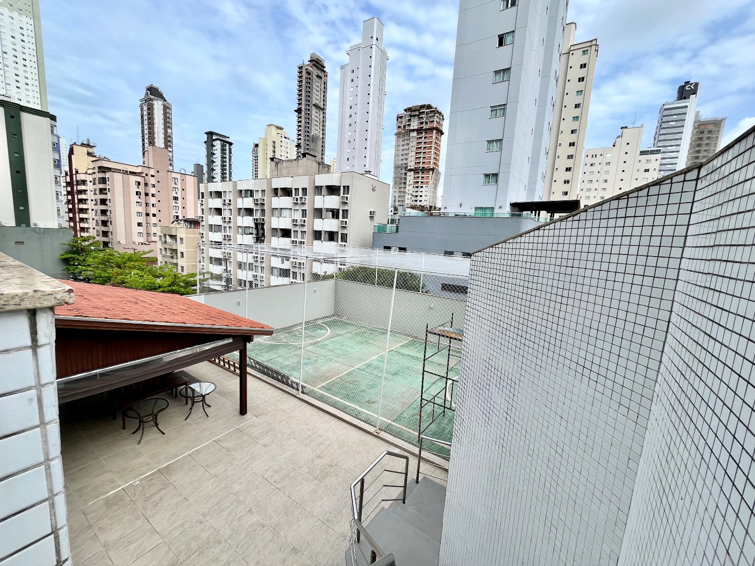 Cobertura duplex no Ed. Solar do Tamarindo em Balneário Camboriú - foto 35