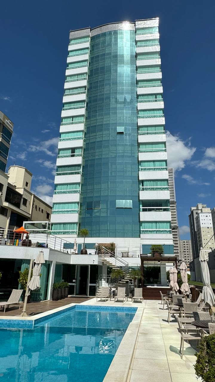 Apartamento no Ed. Venezia Residenziale em Itapema