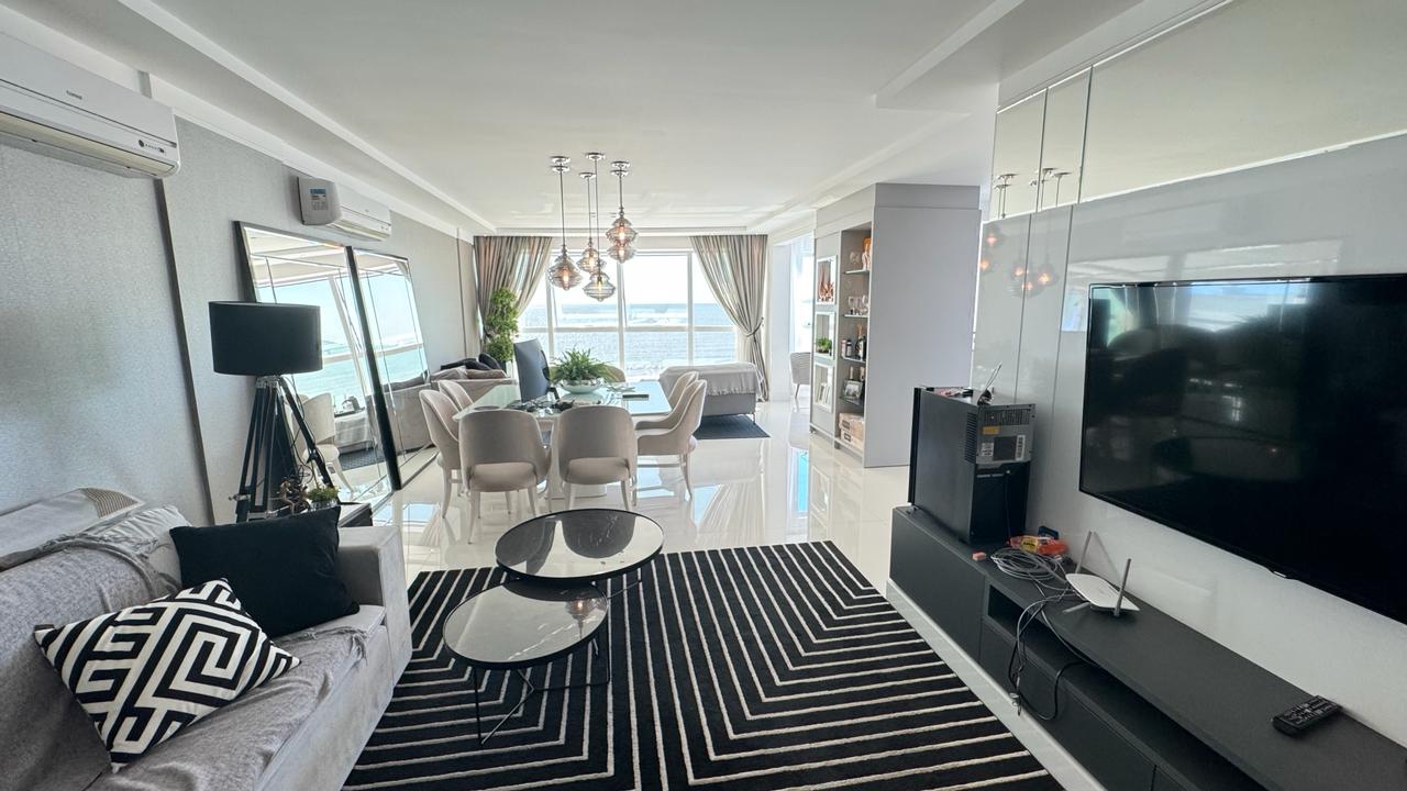 Apartamento no Ed. Venezia Residenziale em Itapema