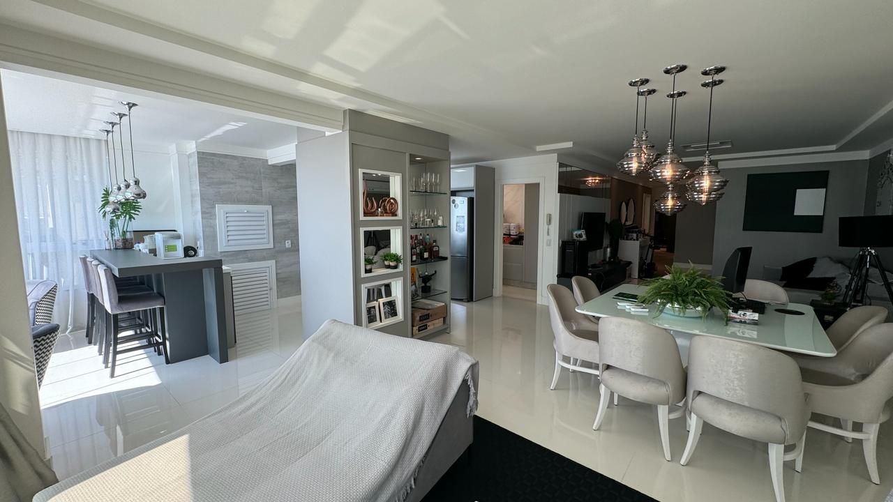 Apartamento no Ed. Venezia Residenziale em Itapema