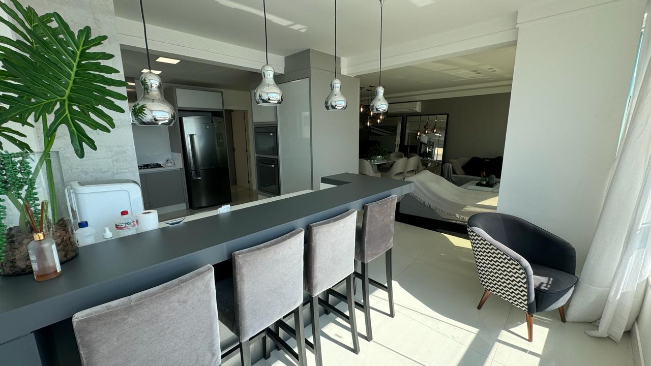 Apartamento no Ed. Venezia Residenziale em Itapema