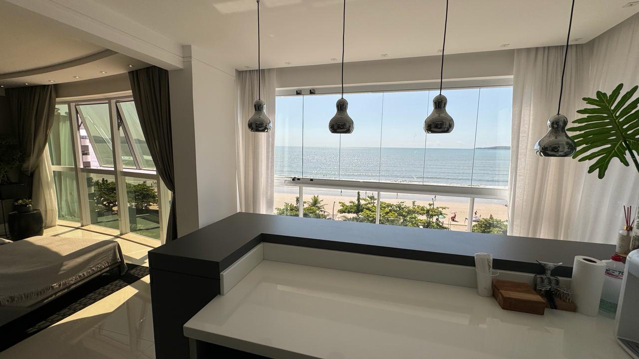 Apartamento no Ed. Venezia Residenziale em Itapema