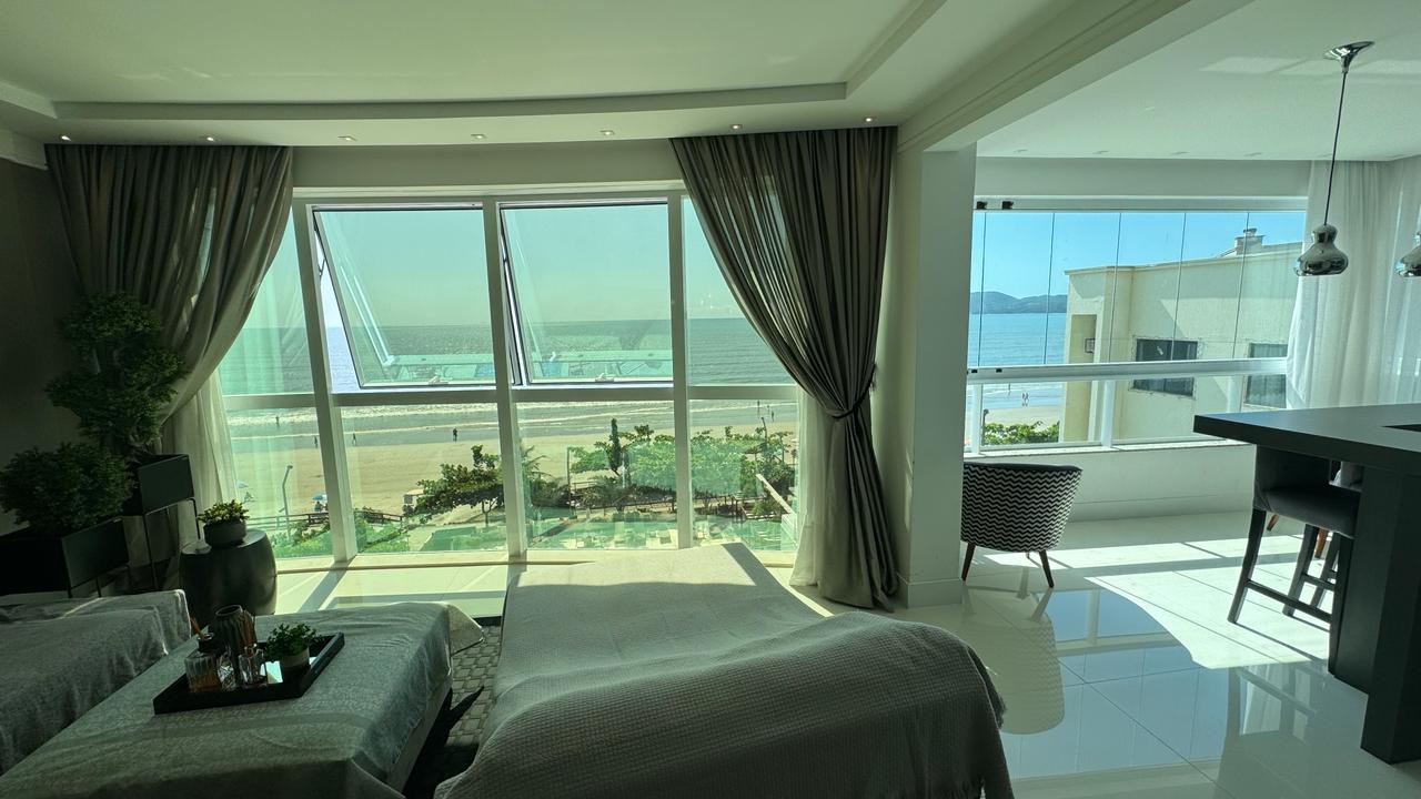 Apartamento no Ed. Venezia Residenziale em Itapema