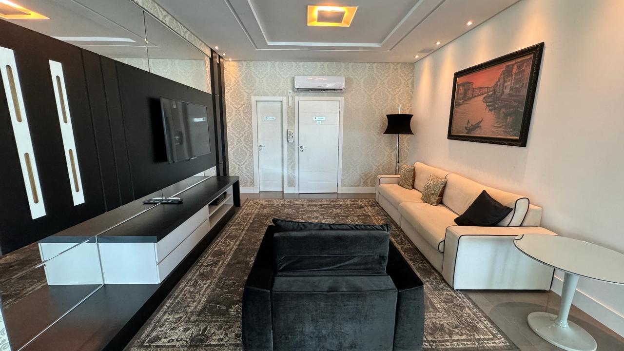 Apartamento no Ed. Venezia Residenziale em Itapema - foto 9