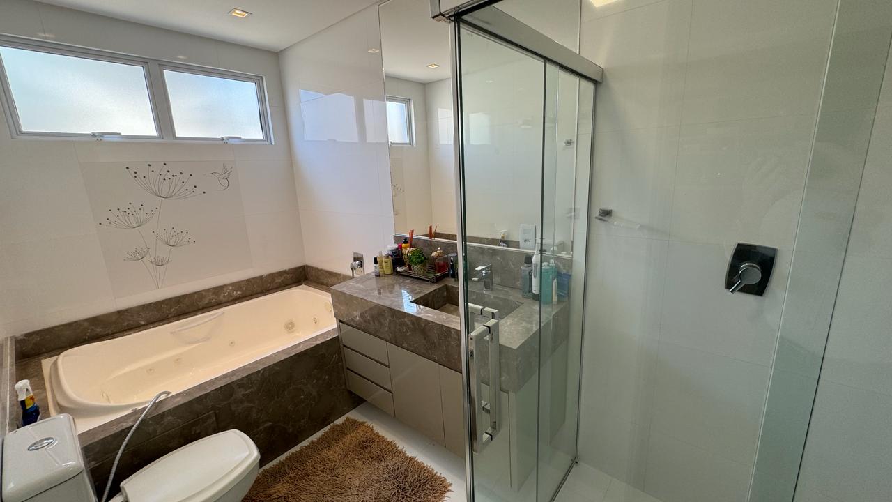 Apartamento no Ed. Venezia Residenziale em Itapema - foto 13