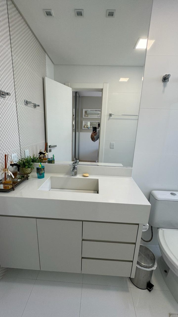 Apartamento no Ed. Venezia Residenziale em Itapema - foto 17