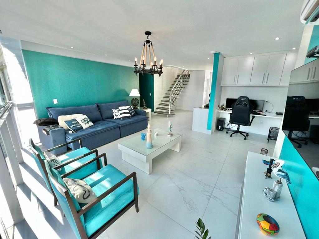 Cobertura triplex perto do mar no Ed. Ocean Tower em Balneário Camboriú - foto 11