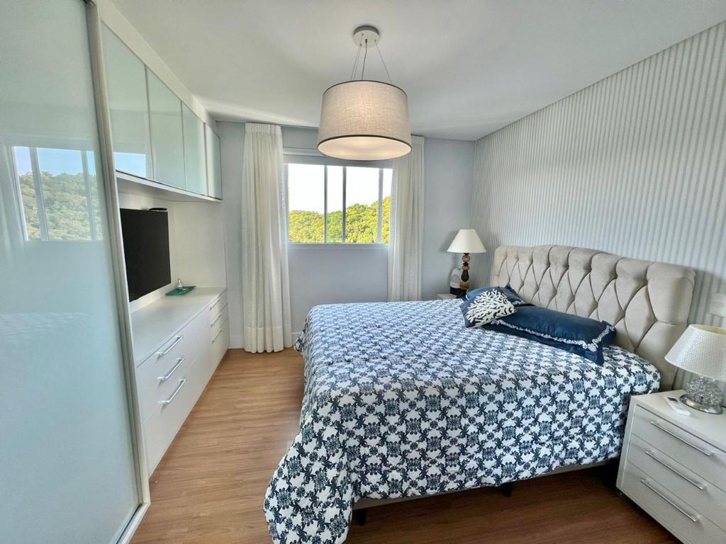 Cobertura triplex perto do mar no Ed. Ocean Tower em Balneário Camboriú - foto 14