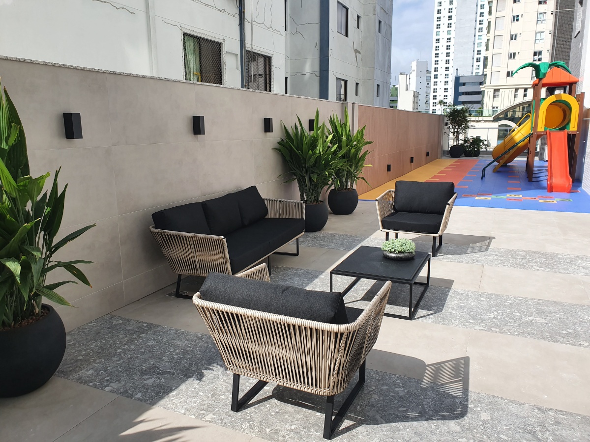 Apartamento no Ed. Biarritz Residence em Balneário Camboriú - foto 29
