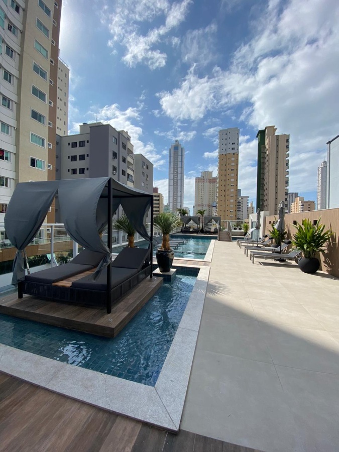 Apartamento no Ed. Biarritz Residence em Balneário Camboriú - foto 30