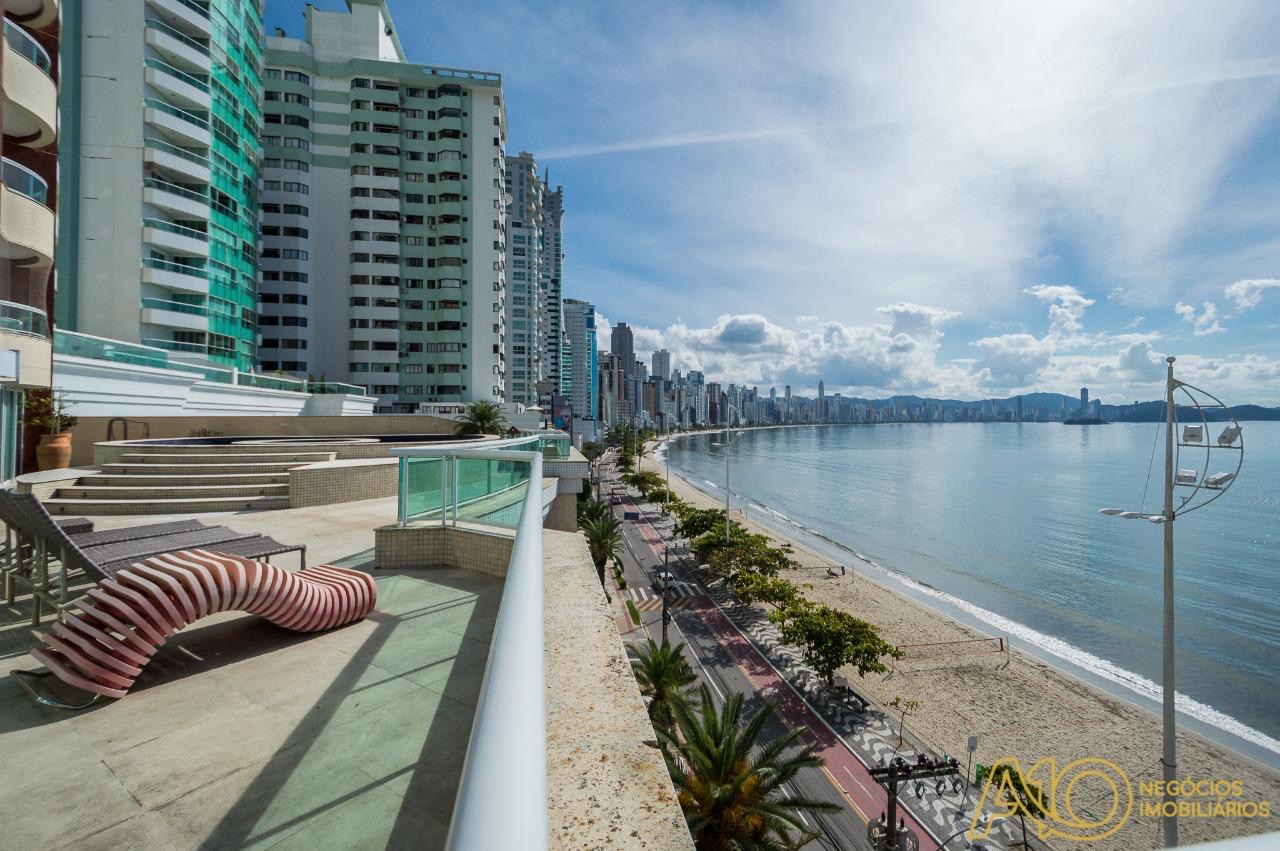 Apartamento diferenciado no Ed. Beverly Hills em Balneário Camboriú - foto 3