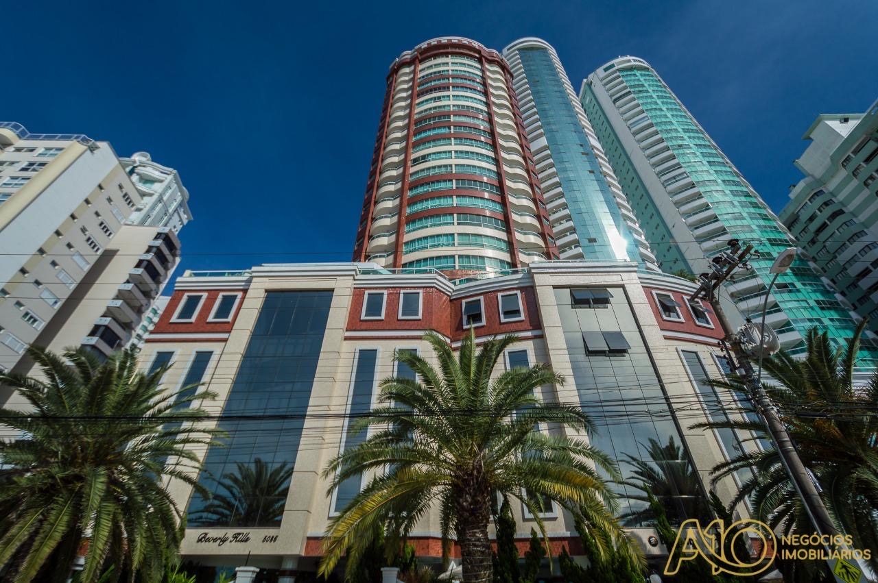 Apartamento diferenciado no Ed. Beverly Hills em Balneário Camboriú - foto 4