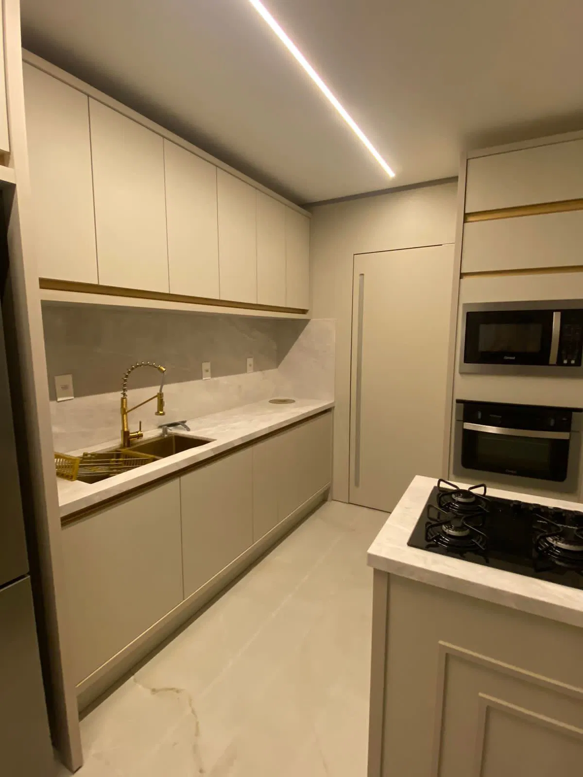 Apartamento no Ed. Pontal di Vitta Residence em Balneário Camboriú - foto 4