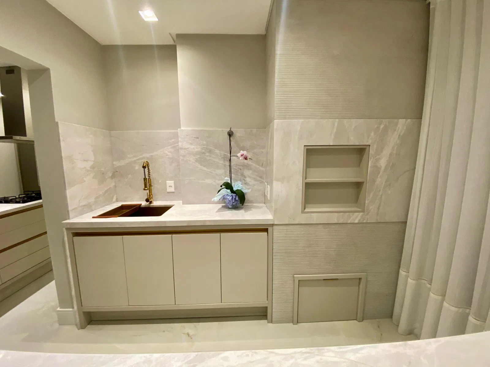 Apartamento no Ed. Pontal di Vitta Residence em Balneário Camboriú - foto 6