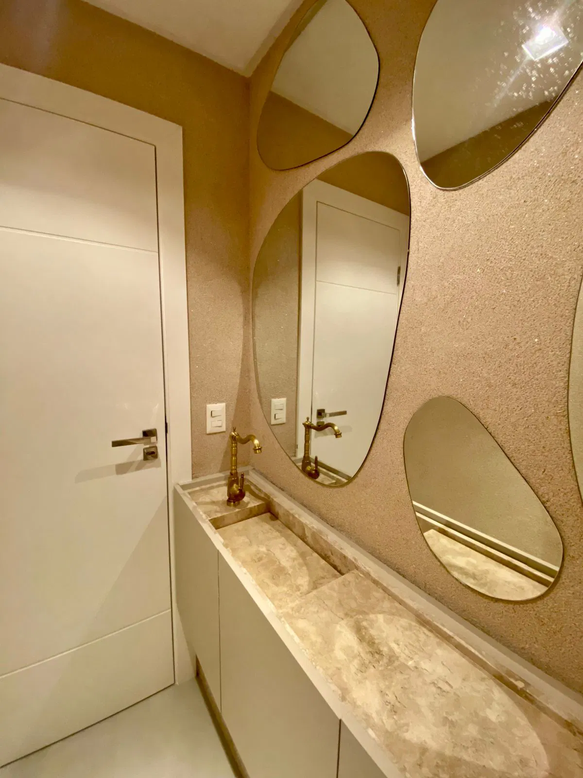 Apartamento no Ed. Pontal di Vitta Residence em Balneário Camboriú - foto 7
