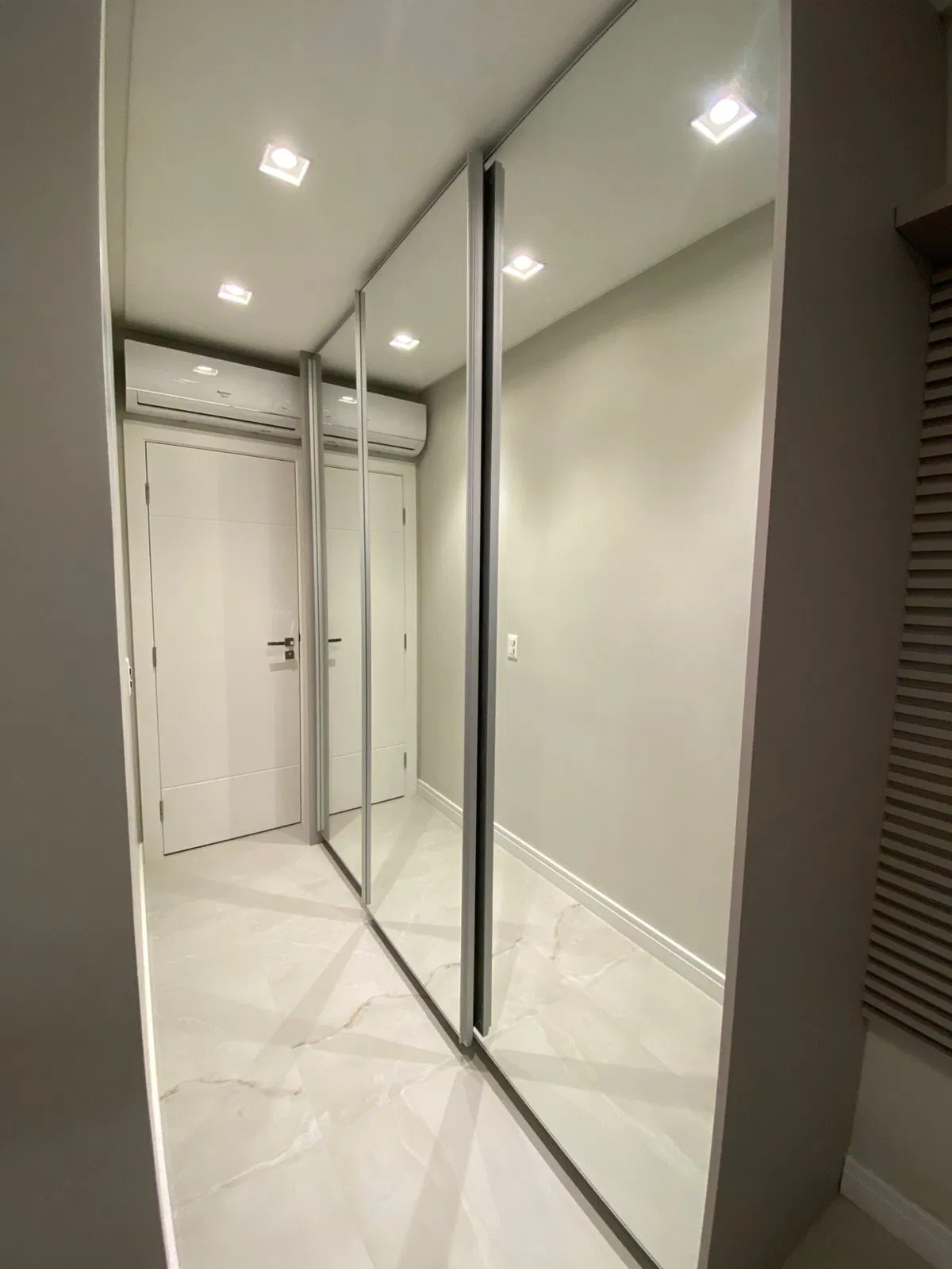 Apartamento no Ed. Pontal di Vitta Residence em Balneário Camboriú - foto 17