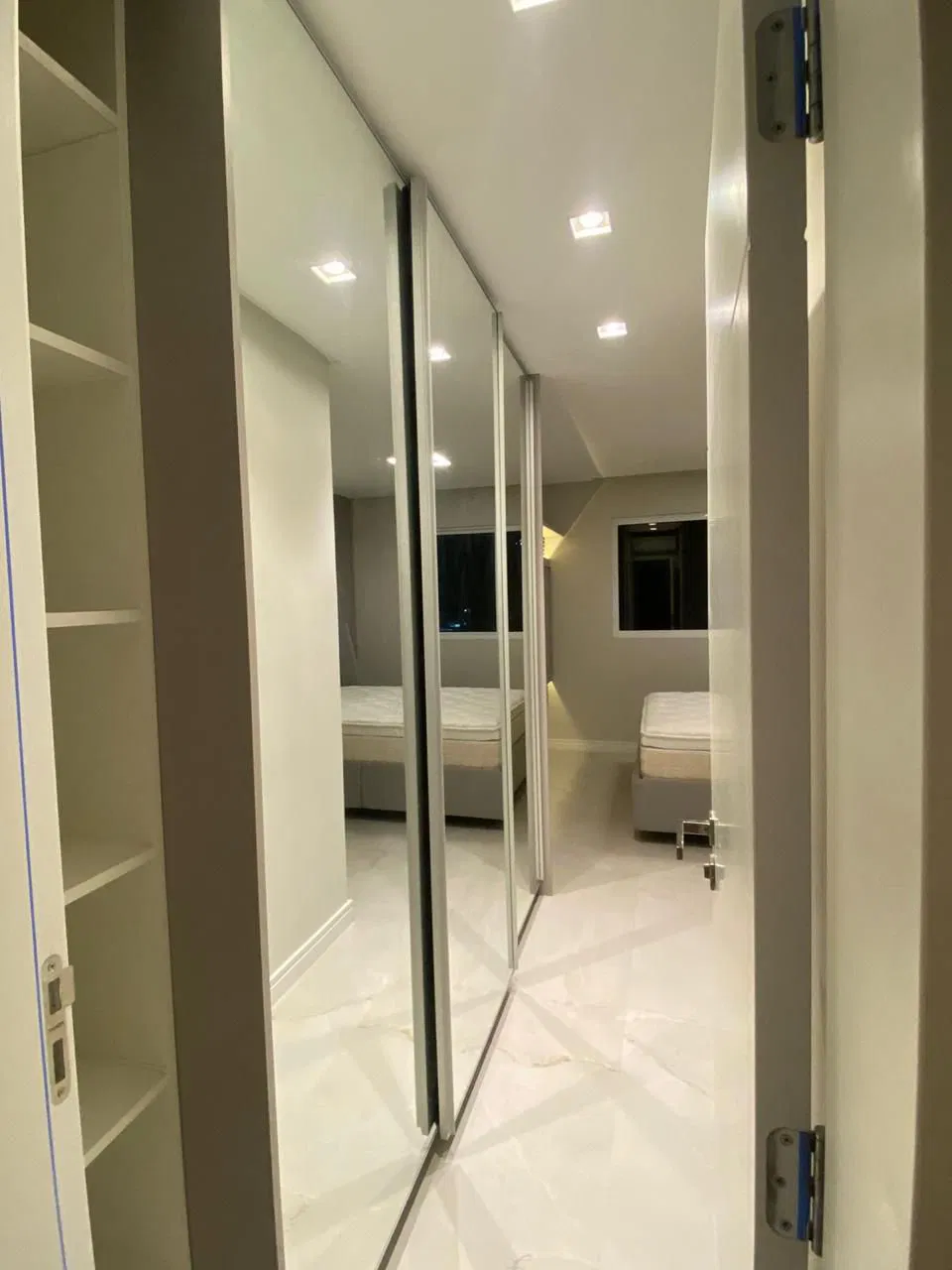 Apartamento no Ed. Pontal di Vitta Residence em Balneário Camboriú - foto 18