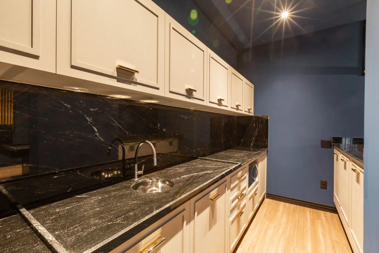 Apartamento no Ed. Pontal di Vitta Residence em Balneário Camboriú - foto 28