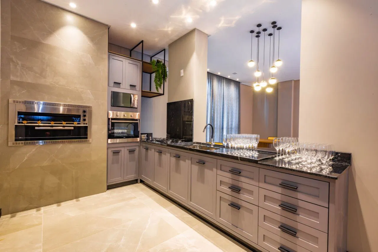 Apartamento no Ed. Pontal di Vitta Residence em Balneário Camboriú - foto 34