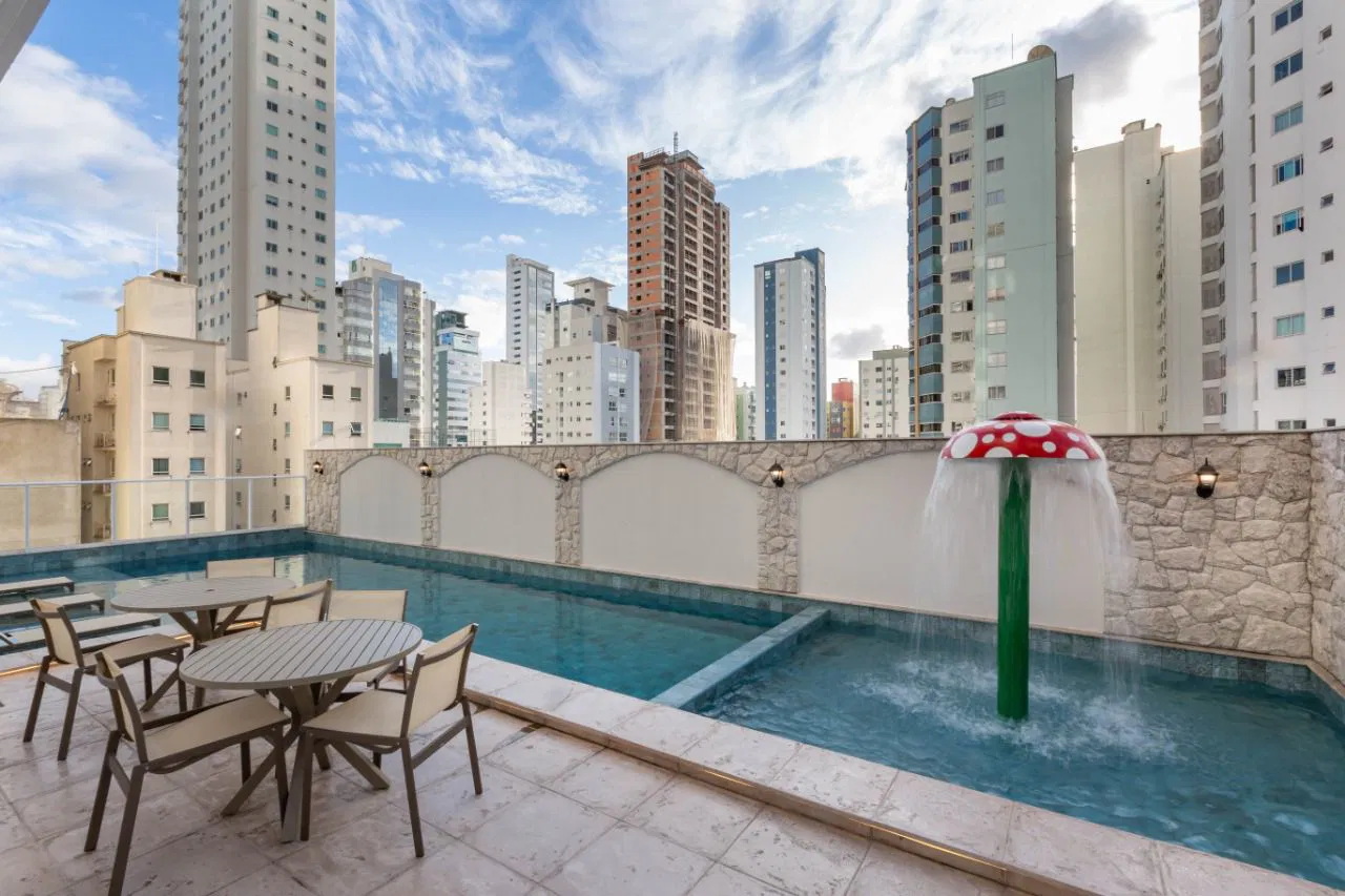 Apartamento no Ed. Pontal di Vitta Residence em Balneário Camboriú - foto 40