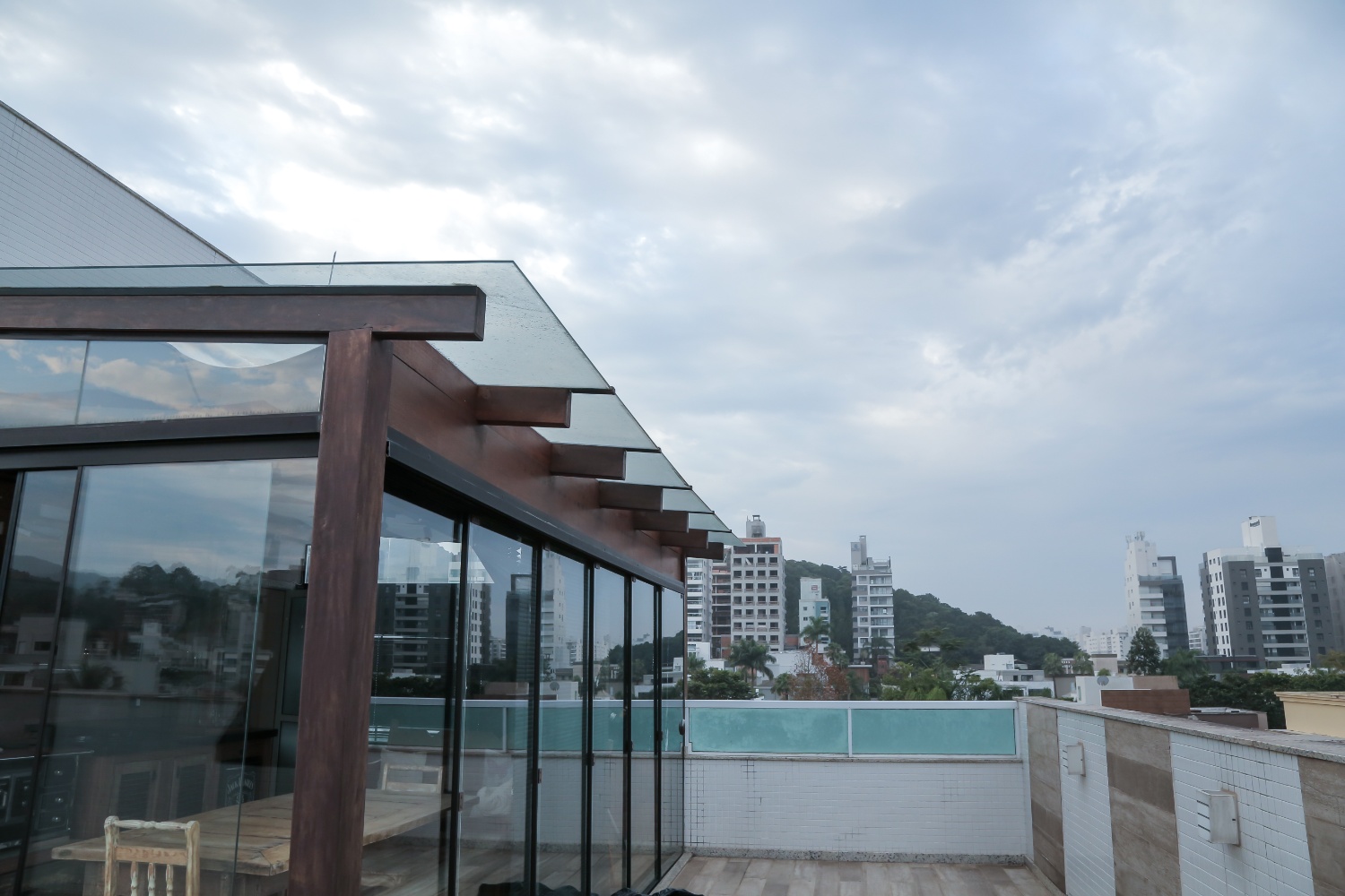 Cobertura no Ed. Brava Tower na Praia Brava em Itajaí
