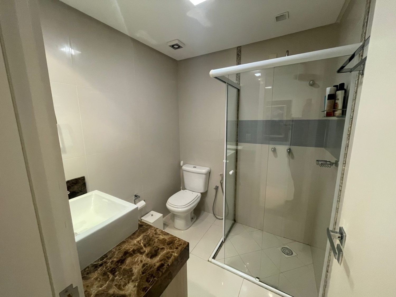 Apartamento no Ed. Bellas Artes Residencial em Balneário Camboriú - foto 8