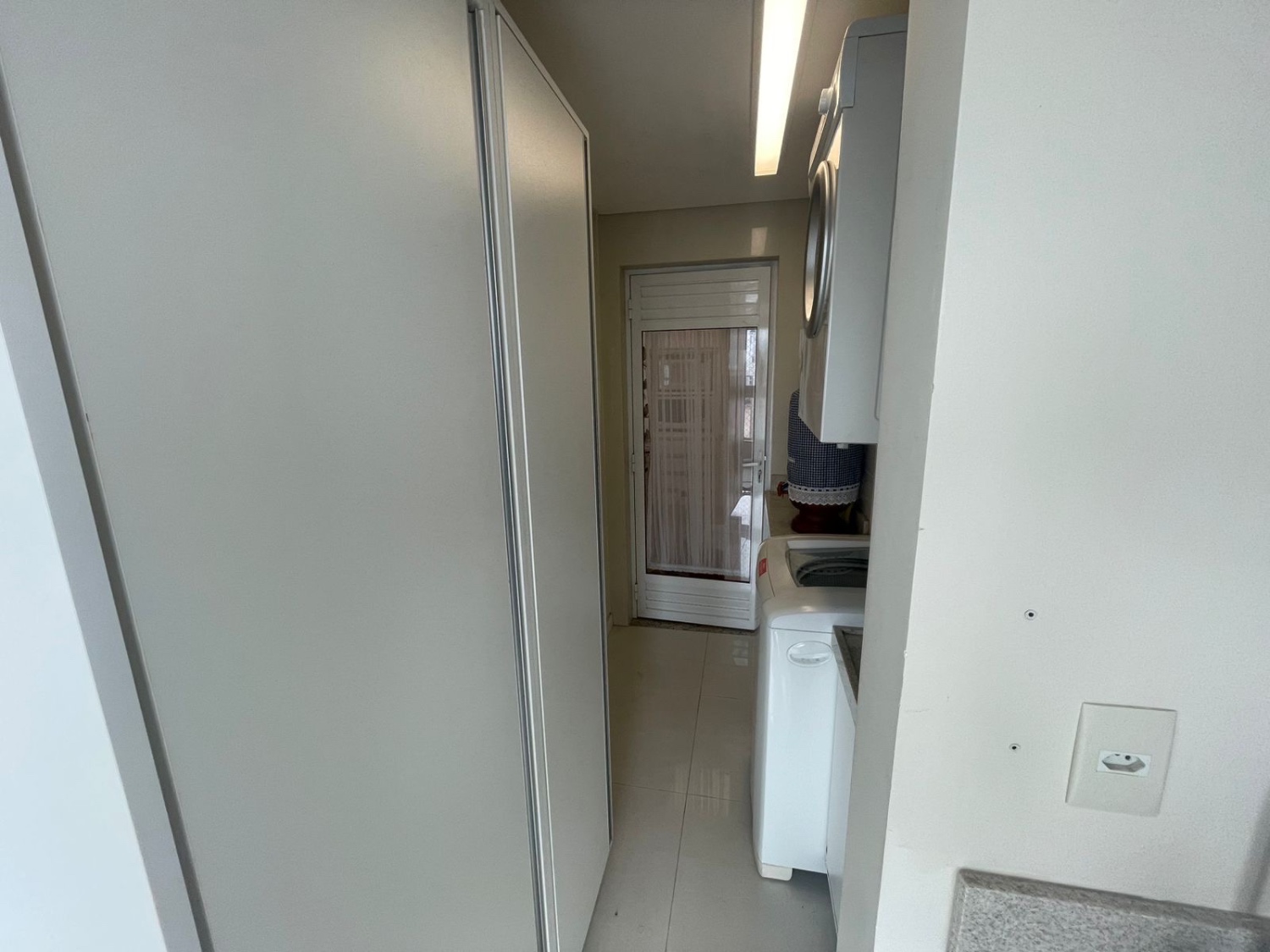 Apartamento no Ed. Bellas Artes Residencial em Balneário Camboriú - foto 19