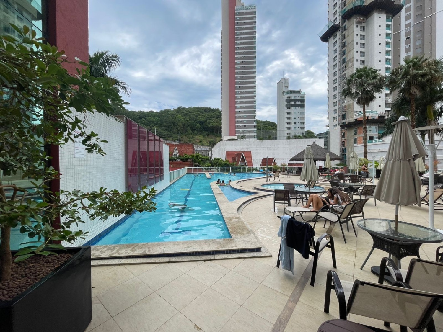 Apartamento no Ed. Bellas Artes Residencial em Balneário Camboriú - foto 25