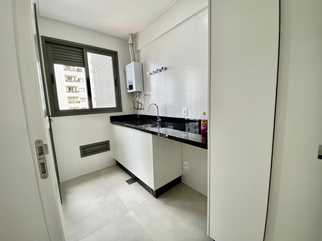 Apartamento no Ed. Home Square Residence no Centro de Balneário Camboriú - foto 6