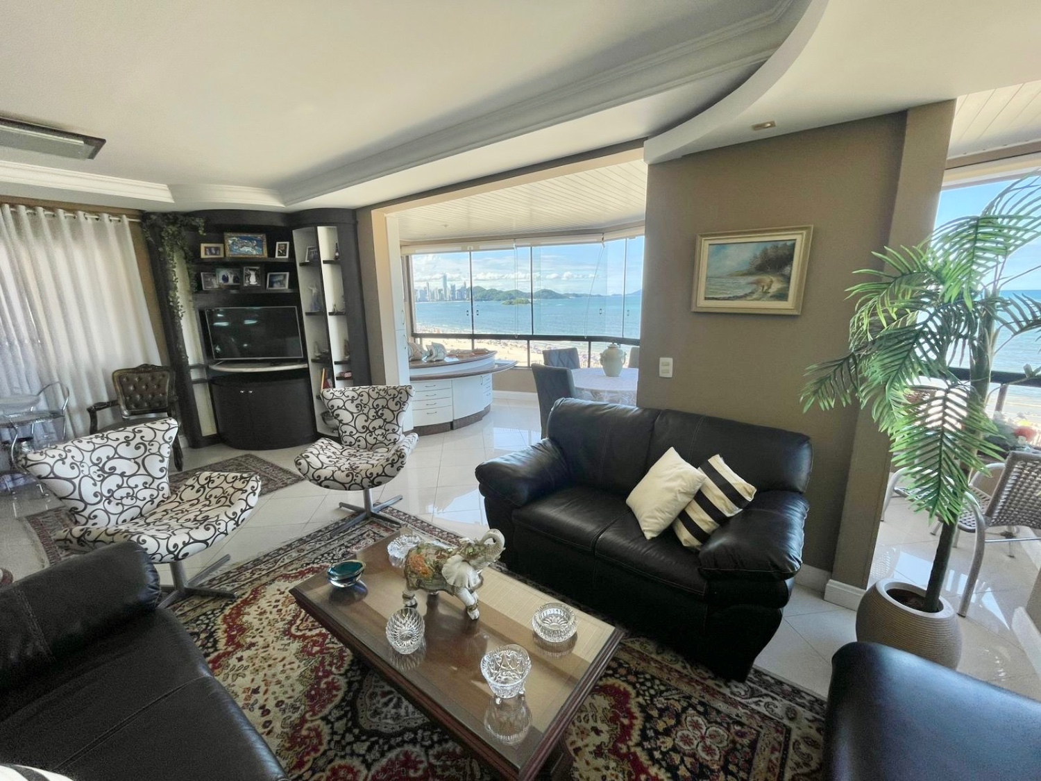 Apartamento no Ed. Cybila em Balneário Camboriú - foto 6