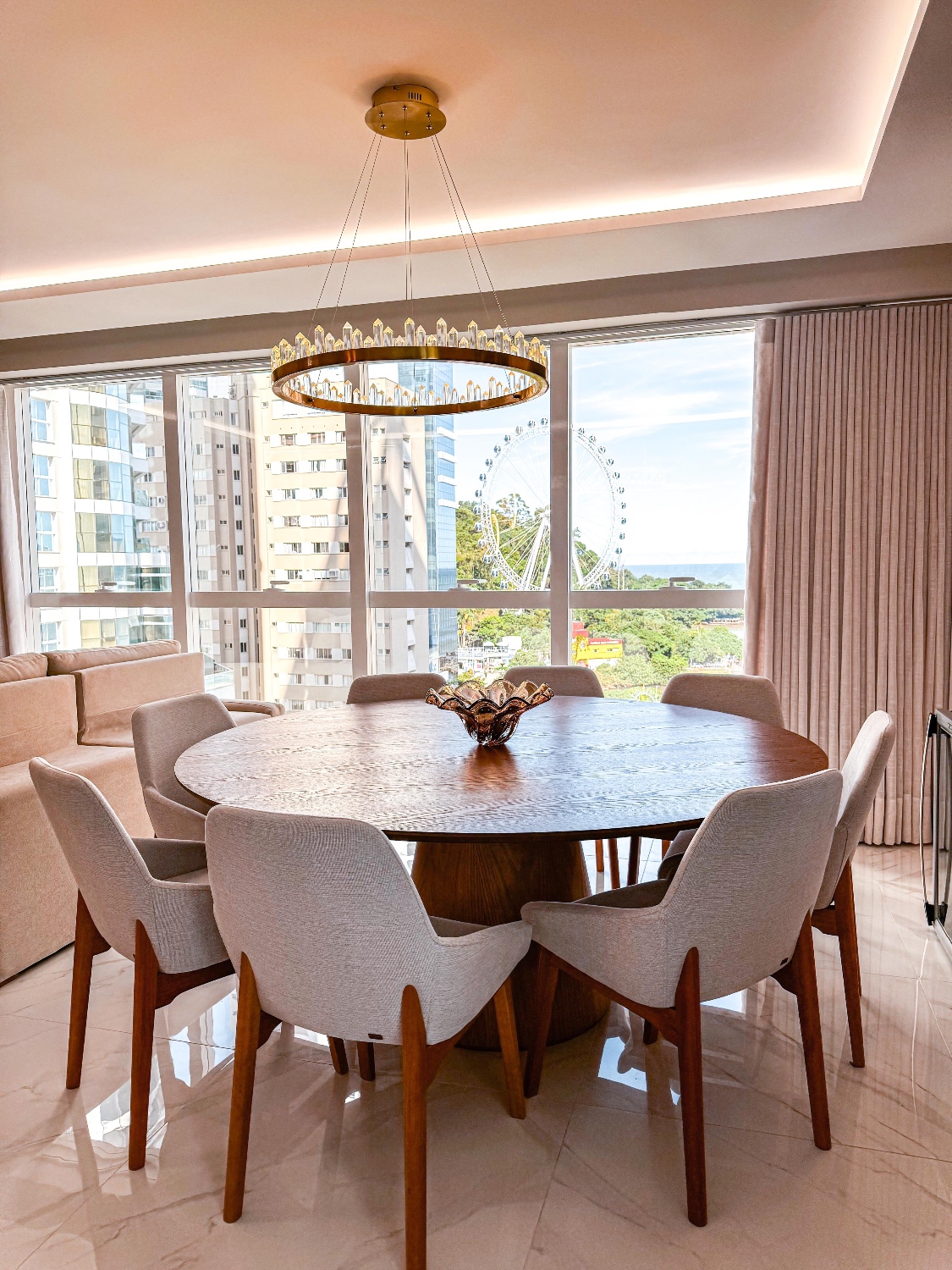Apartamento no Ed. Skyline Tower em Balneário Camboriú - foto 4