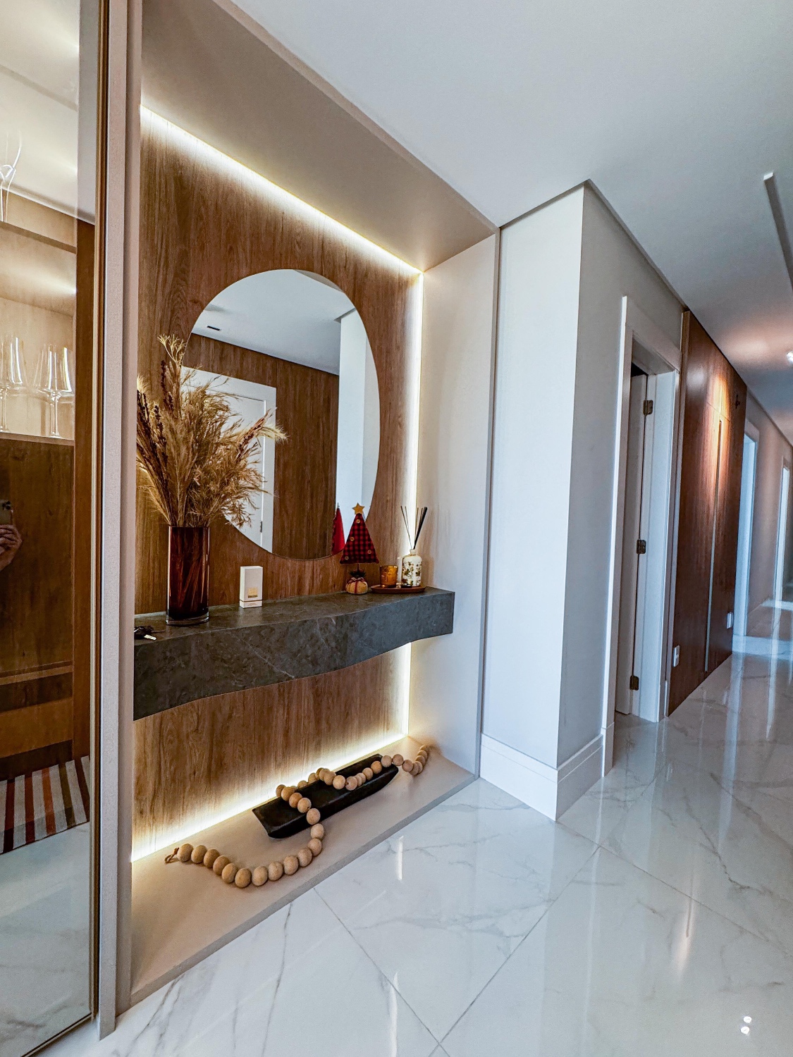 Apartamento no Ed. Skyline Tower em Balneário Camboriú - foto 8