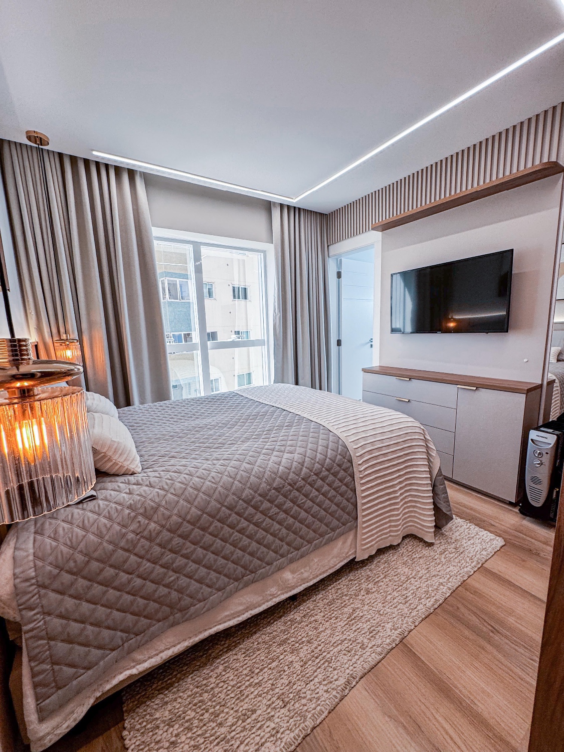 Apartamento no Ed. Skyline Tower em Balneário Camboriú - foto 12