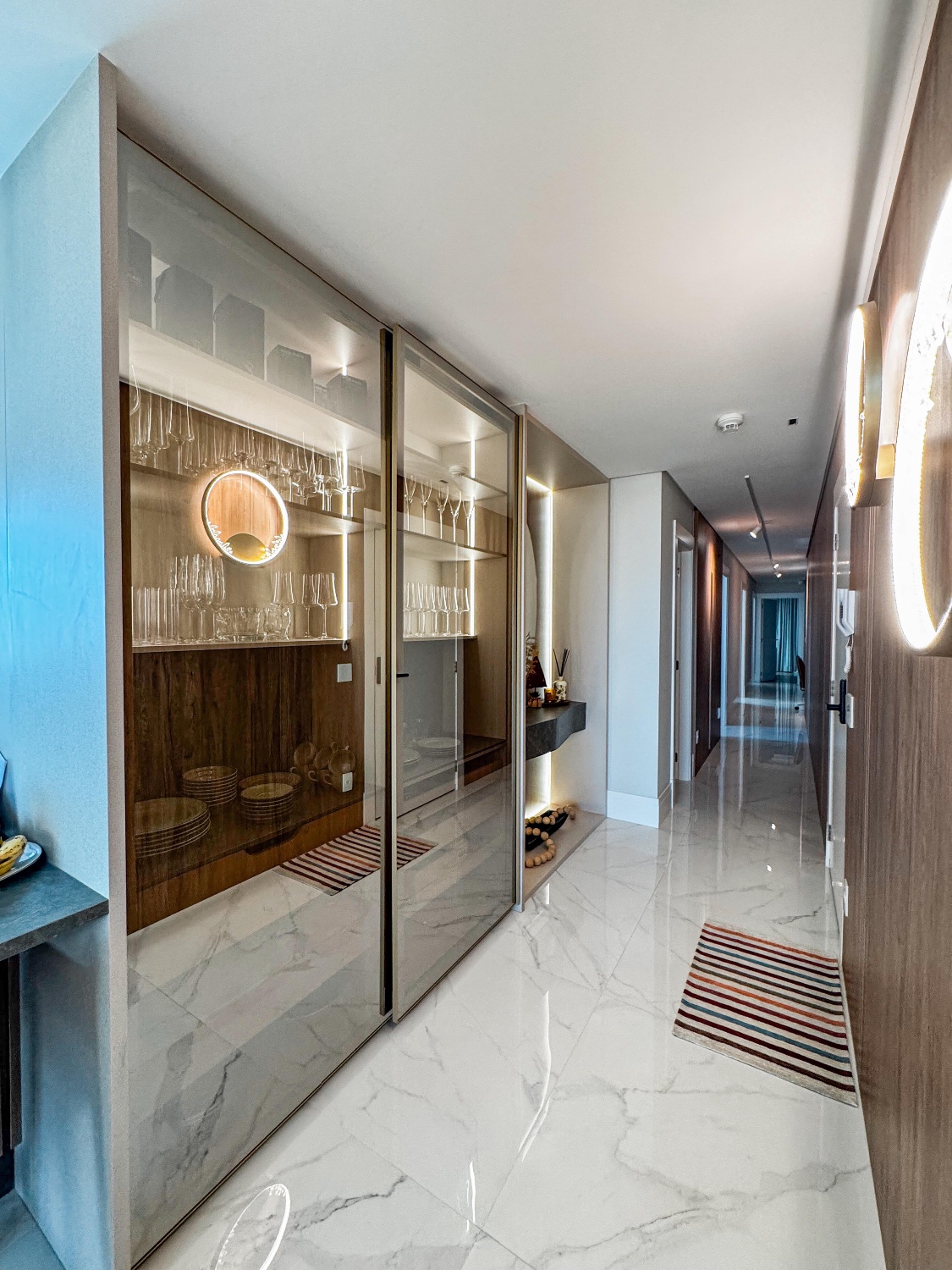 Apartamento no Ed. Skyline Tower em Balneário Camboriú - foto 17