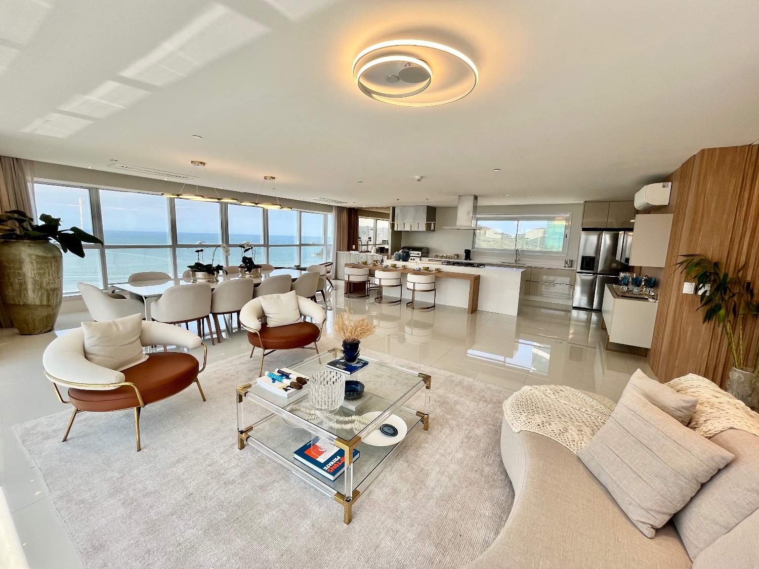 Apartamento no Ed. Epic Tower em Balneário Camboriú - foto 2