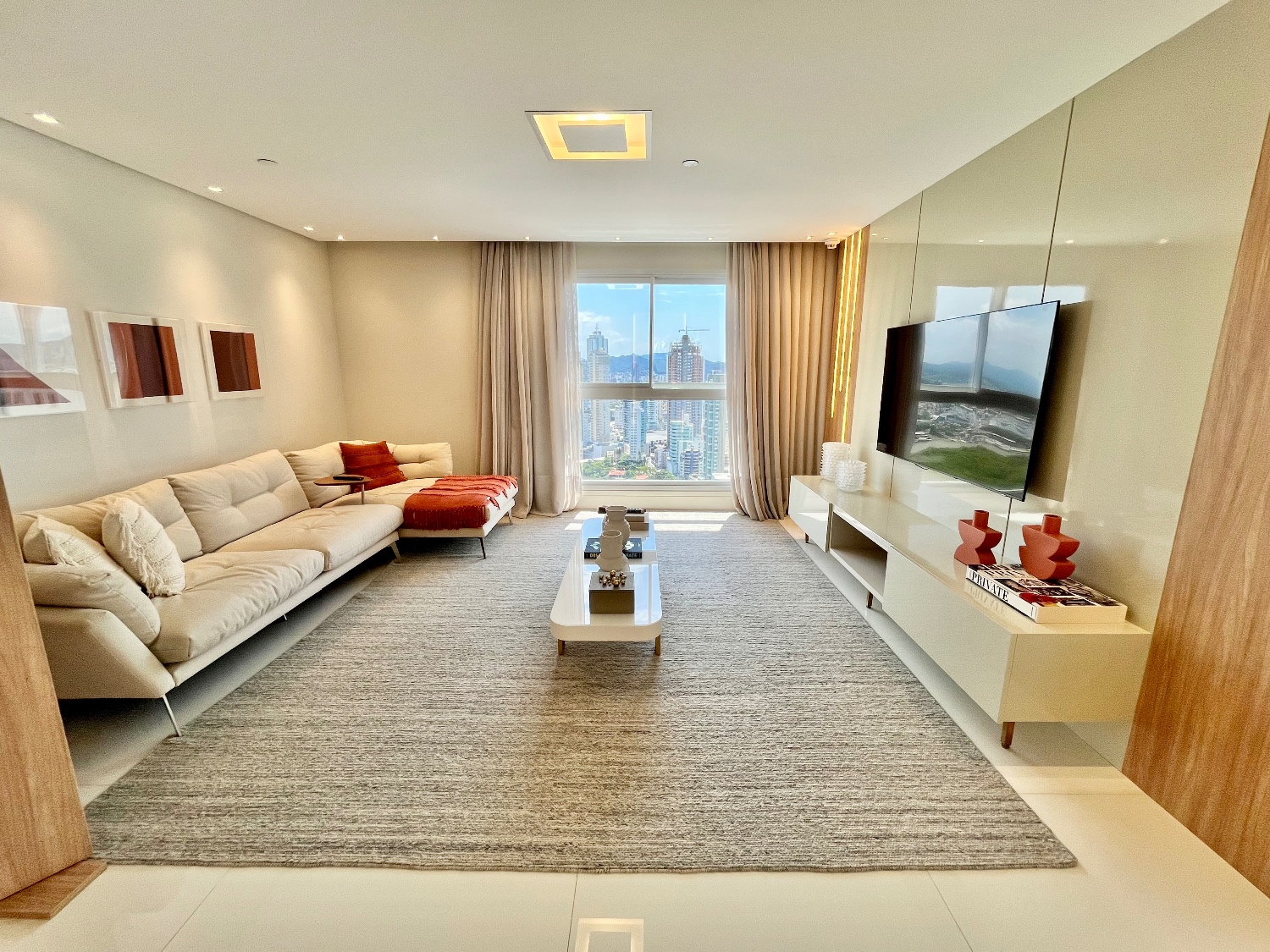 Apartamento no Ed. Epic Tower em Balneário Camboriú - foto 12