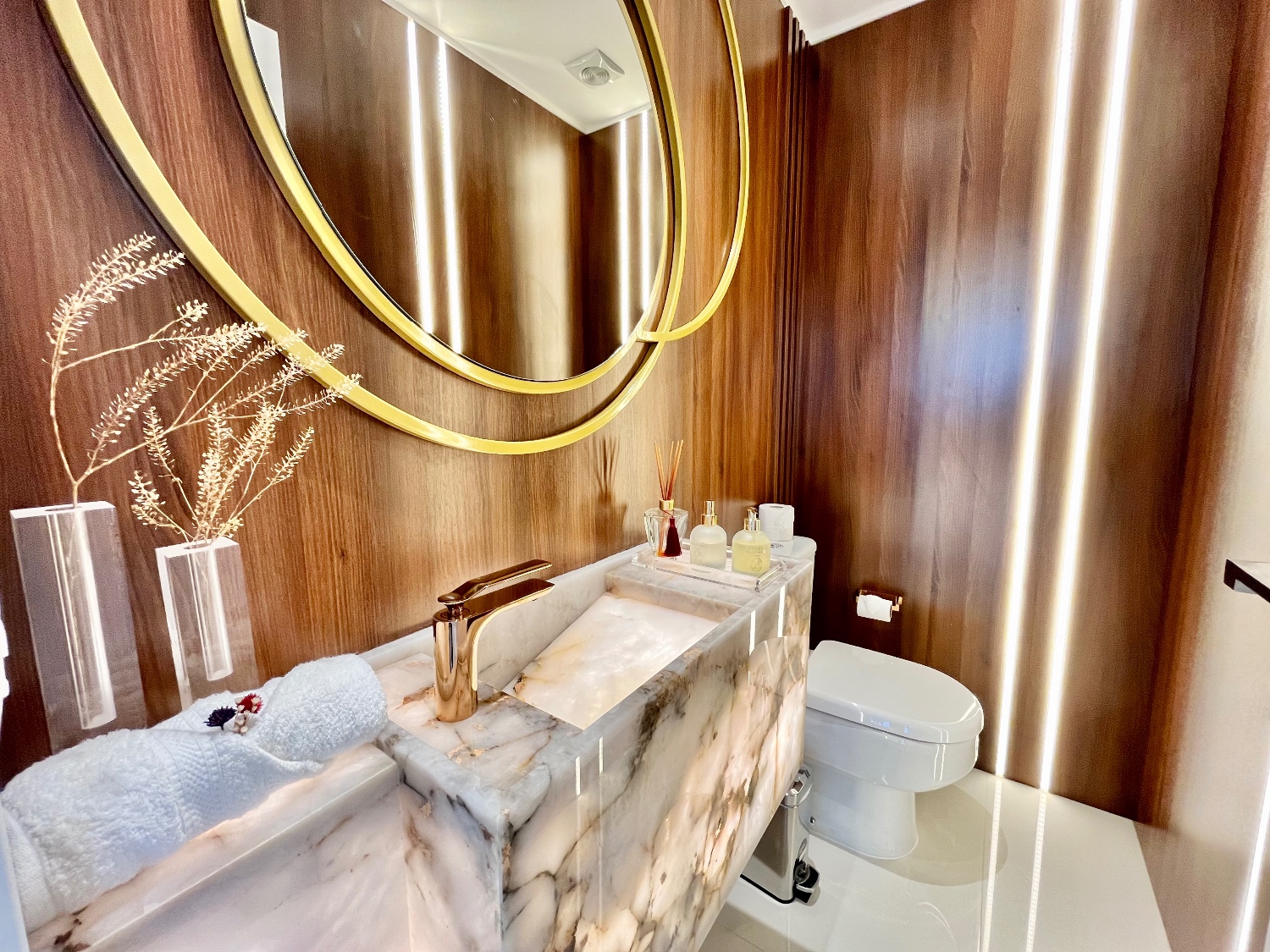 Apartamento no Ed. Epic Tower em Balneário Camboriú - foto 15