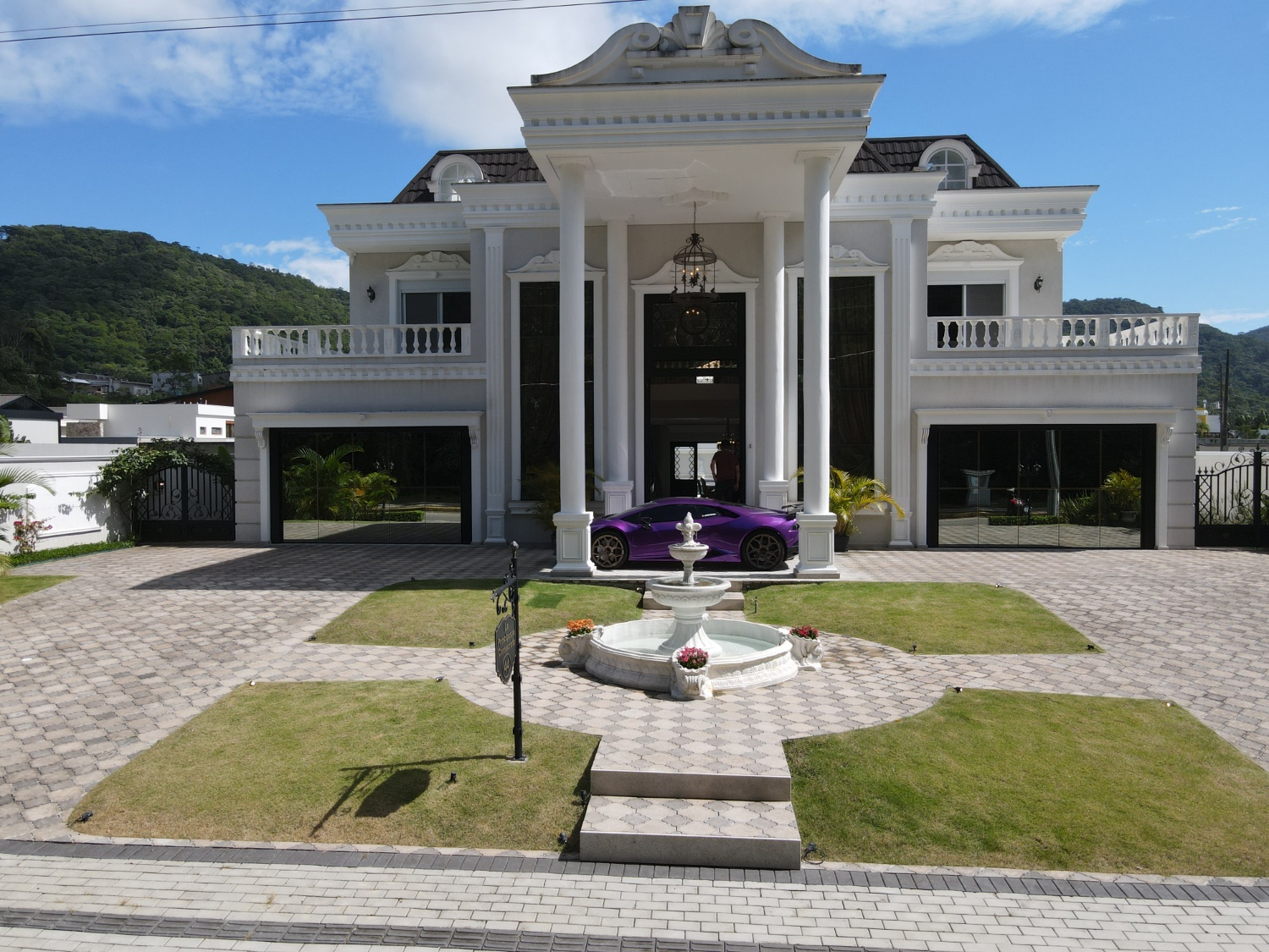 Casa no Condomínio Chácara Flora em Itapema