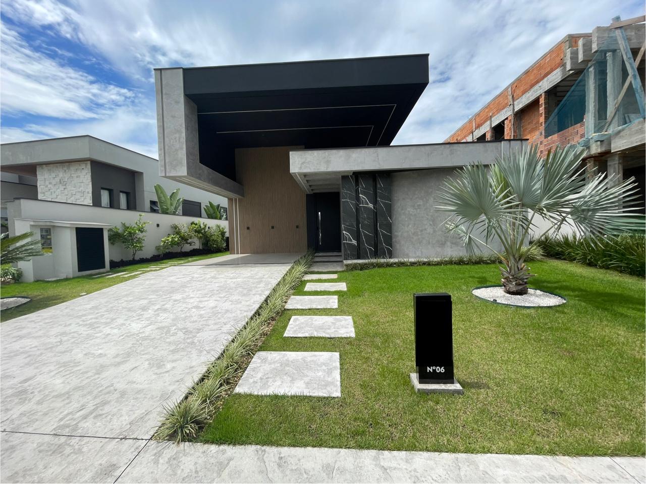 Casa no Condomínio Caledônia Private Village em Camboriú