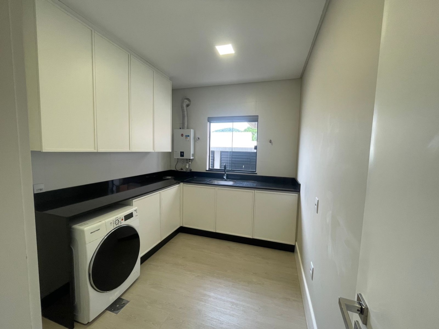 Casa no Condomínio Caledônia Private Village em Camboriú - foto 18