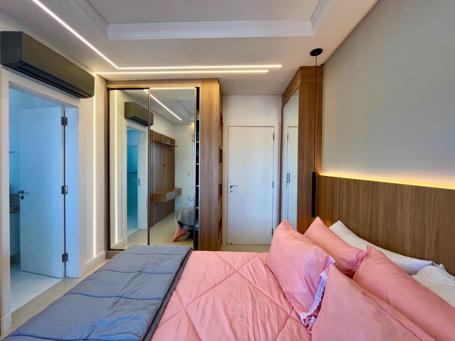 Apartamento no Ed. Royalton Residence em Balneário Camboriú - foto 17