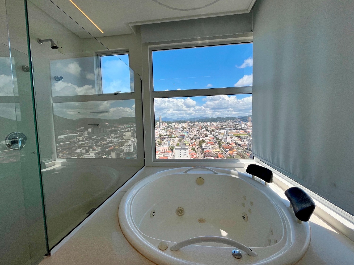 Apartamento no Ed. Royalton Residence em Balneário Camboriú - foto 24